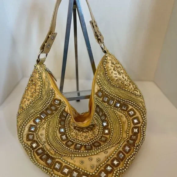 CUTE beaded handbag - Picture 8 of 16